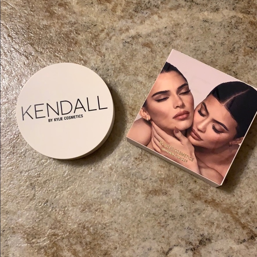 Kendall collection blotting powder